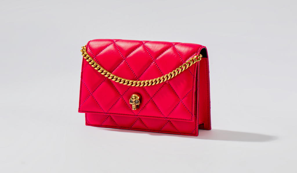 See how beautiful this Louis Vuitton bag looks with the motifs of the  Albanian flag - Fashion News