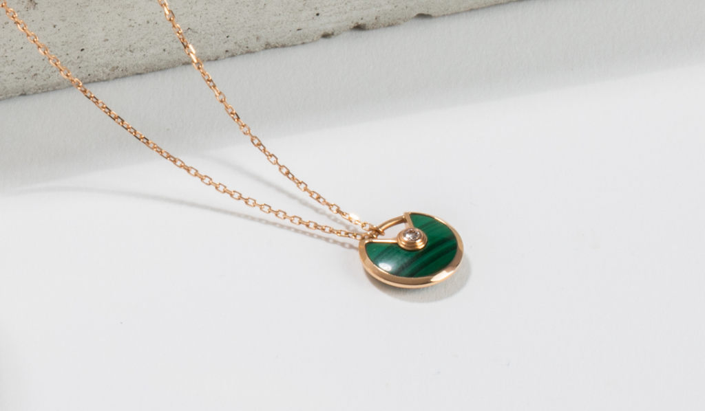 Cartier amulette necklace green clearance