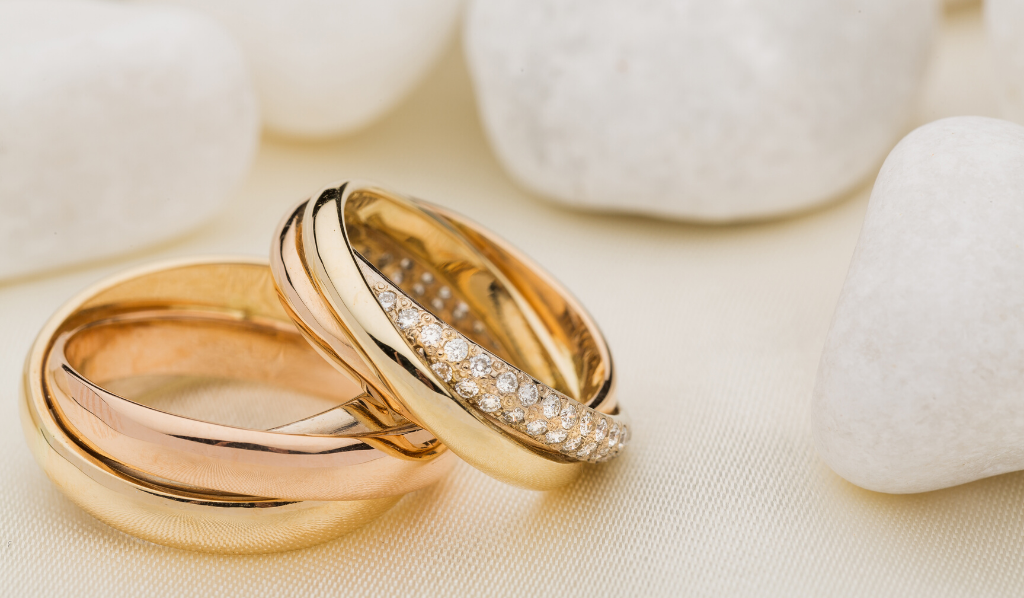 Unisex Natural Diamond Ring Engagement Designer Wedding Gold Rings at Rs  20000 in Jaipur
