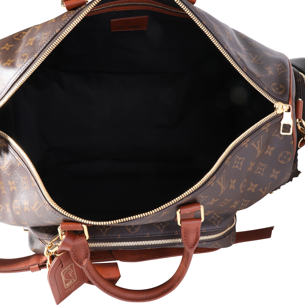 Louis Vuitton x NBA Monogram Canvas Trio Pocket Keepall Handbag av