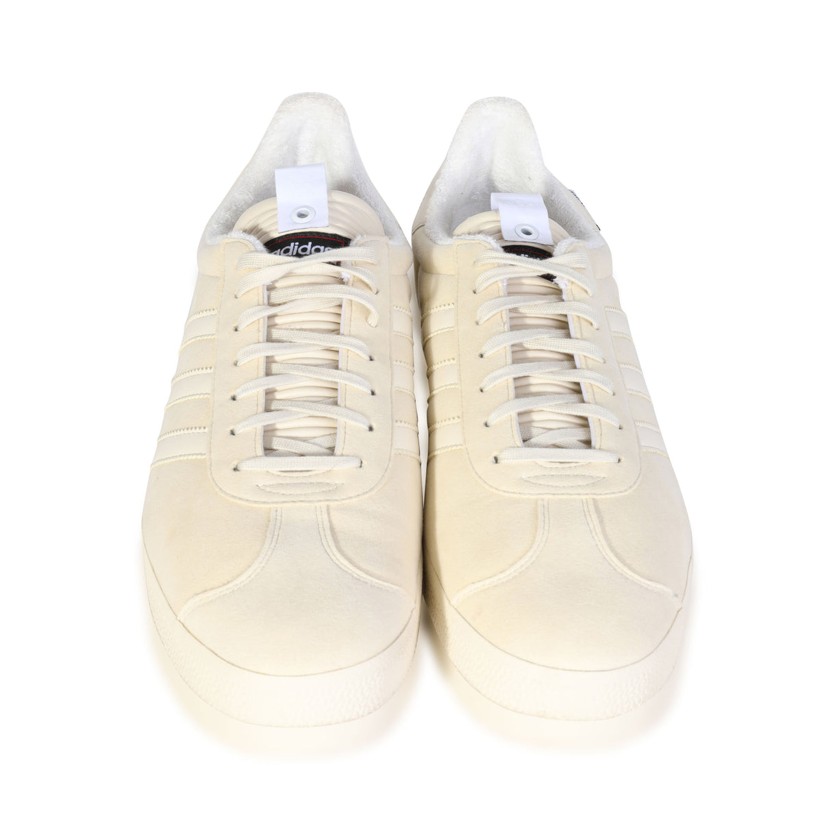 Adidas     (11 US) pv