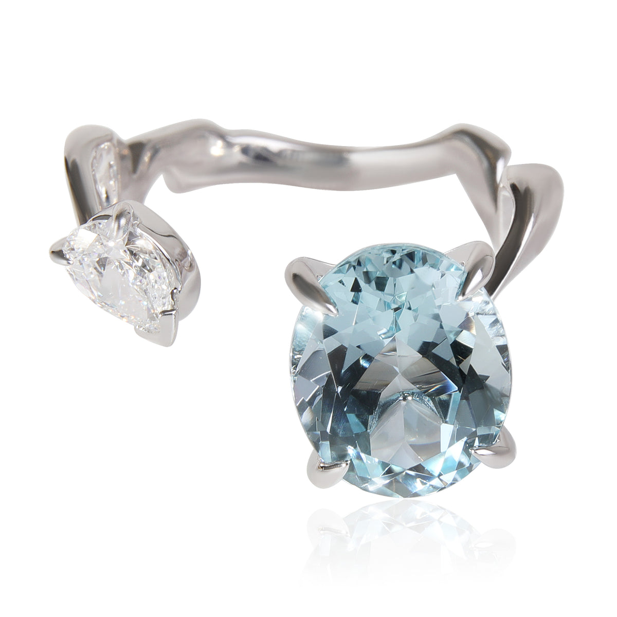Christian Dior Dior Diorama Precieuse Diamond Aquamarine Ring in 18k White Gold D VS1 0.33 CTW fv