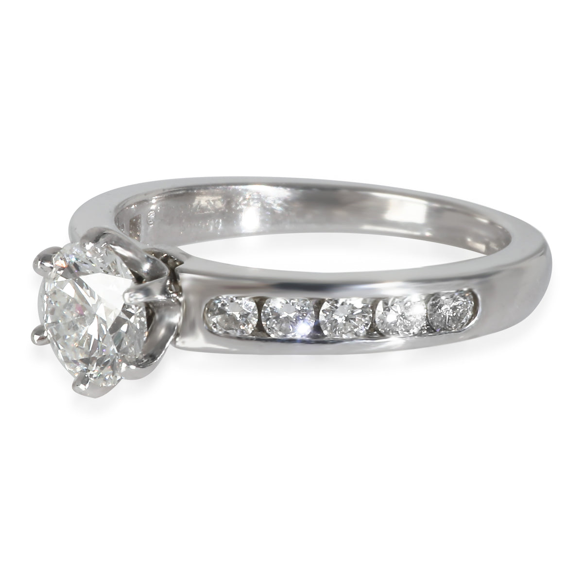 0.7 ct Round Brilliant Diamond Engagement Ring