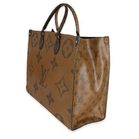 Giant Reverse Monogram Canvas Onthego MM