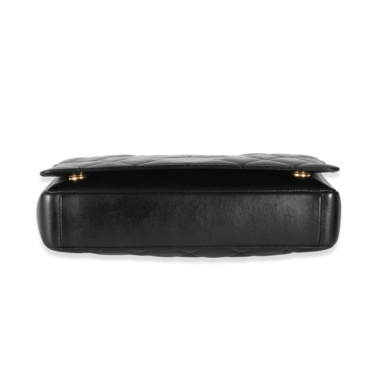 Chanel Black Diamond Quilted CC Medium Flap Bag Handbag clasp