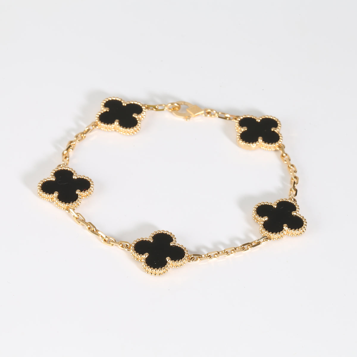 Alhambra Onyx Bracelet in 18k Yellow Gold