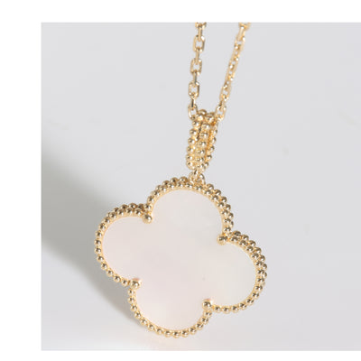 Alhambra Mother Of Pearl Pendant in 18k Yellow Gold