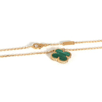 Alhambra Malachite Pendant in 18k Yellow Gold