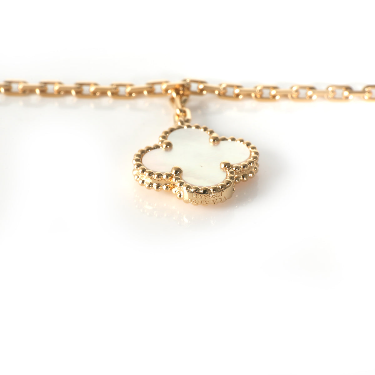 Lucky Alhambra Bracelet in 18k Yellow Gold