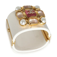 2022White Resin Wide Bangle With Faux Pearl & Gripox