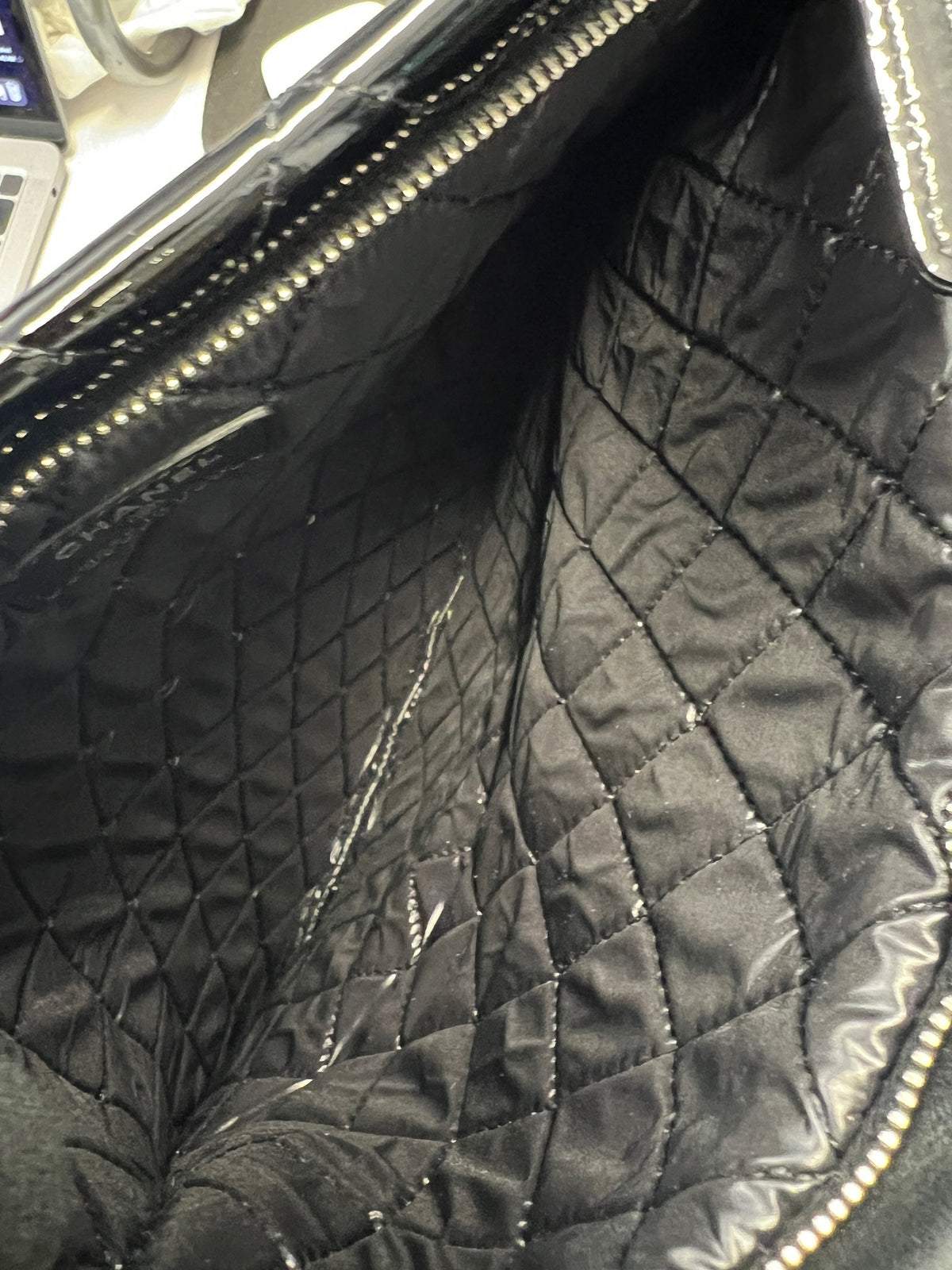 14B Black Quilted Patent Beauty CC Flap Clutch