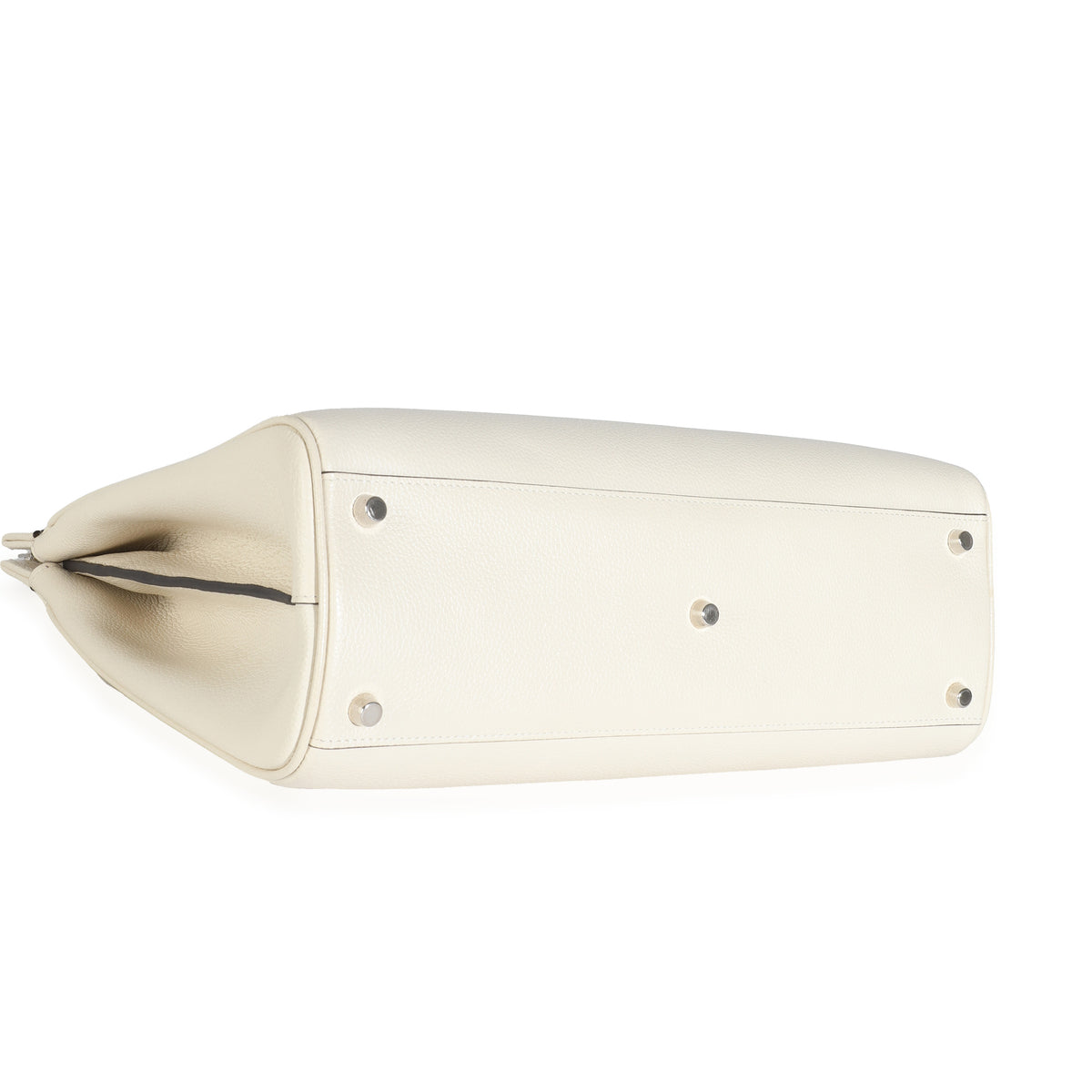 Gucci Mystic White Grainy Calfskin Medium Zumi Top Handle Bag Handbag av