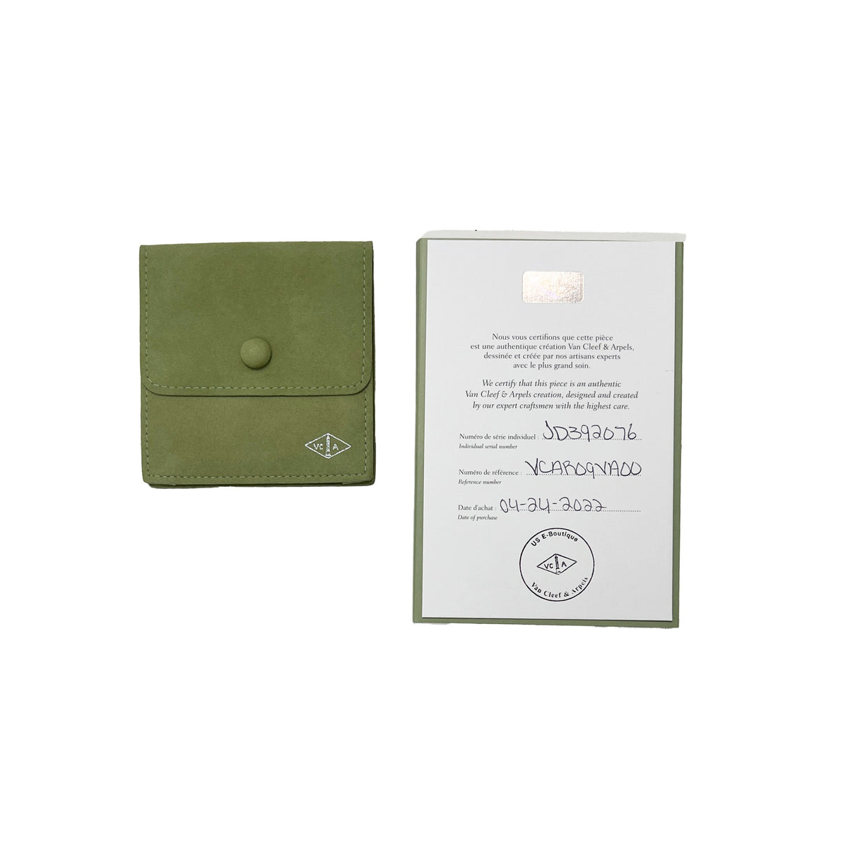 Alhambra Malachite Pendant Necklace in 18K Yellow Gold