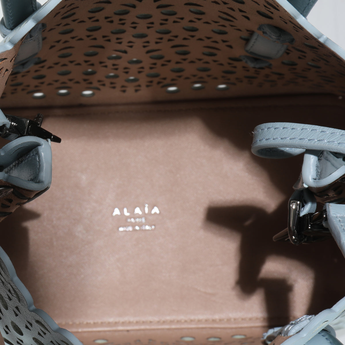 Blue Vienne Wave Calfskin Mina 20