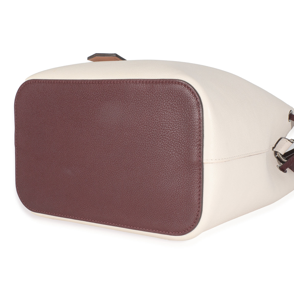 Soie Quartz Calla Calfskin Lockme Bucket Bag