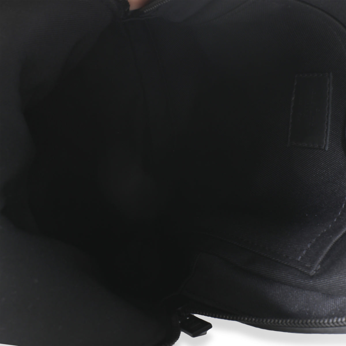 Black Grained Cowhide Aerogram Pilot Slingbag