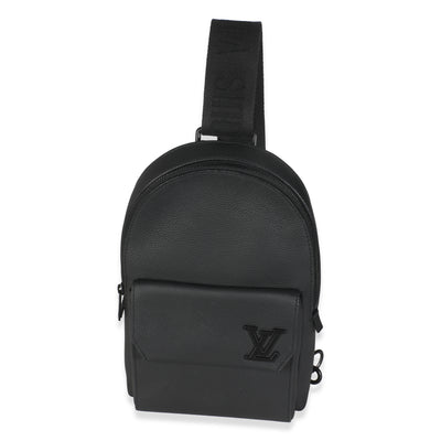 Black Grained Cowhide Aerogram Pilot Slingbag