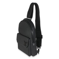 Black Grained Cowhide Aerogram Pilot Slingbag