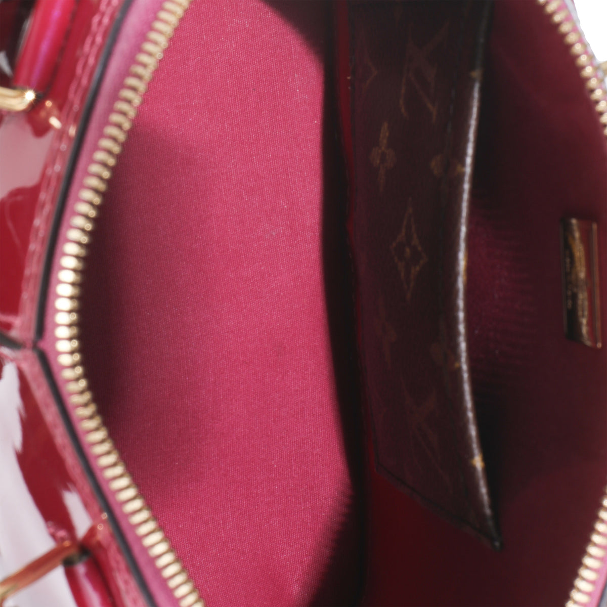 Magenta Monogram Vernis Alma BB