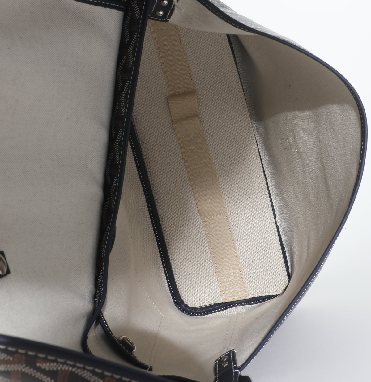 Navy Goyardine Canvas Capetien Messenger