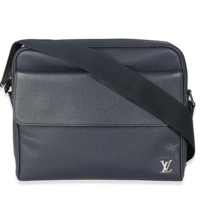 Navy Taiga Alex Messenger