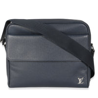 Navy Taiga Alex Messenger