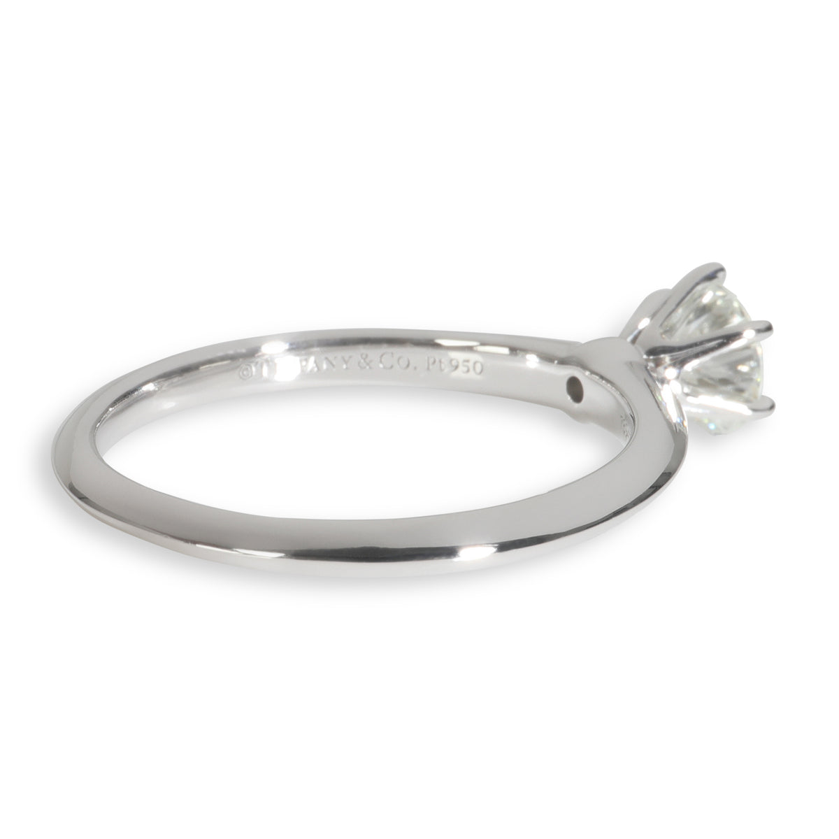 0.76 ct Round Brilliant Diamond Engagement Ring