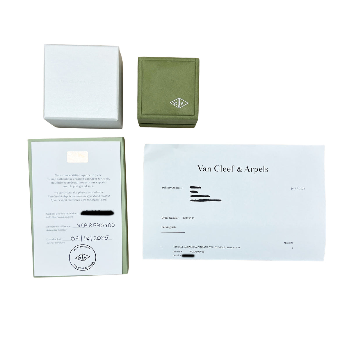 Yellow Gold Agate Vintage Alhambra Pendant