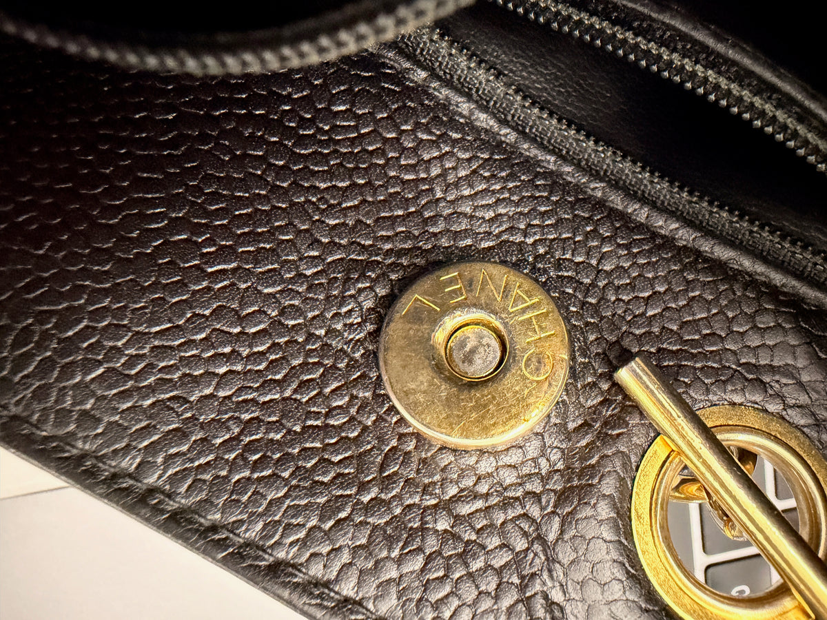 Vintage Black Jumbo CC Caviar Chain Tote