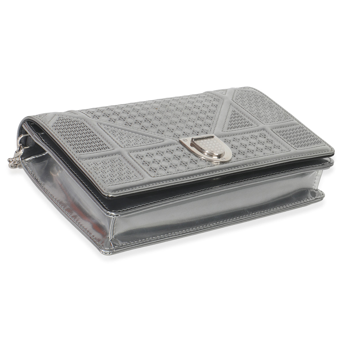 Christian Dior Silver Microcannage Calfskin Diorama Wallet On Chain Handbag clasp