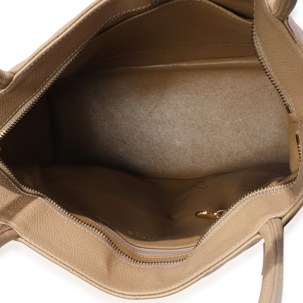 Chanel Beige Quilted Caviar Medallion Tote Handbag av