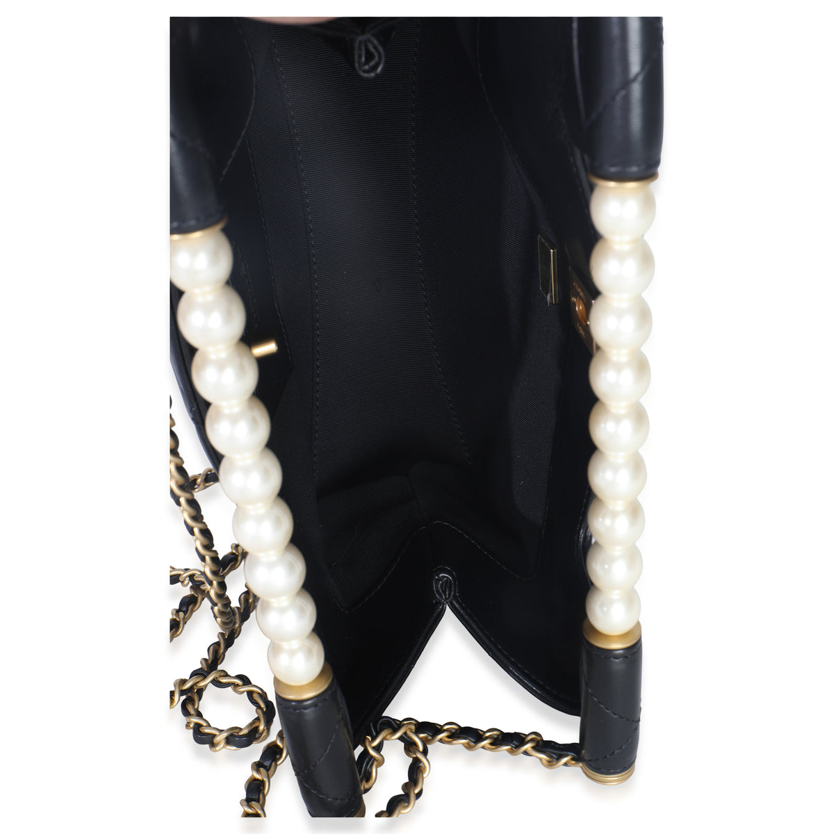 25P Black Shiny Quilted Lambskin Pearl Small Shopping Bag