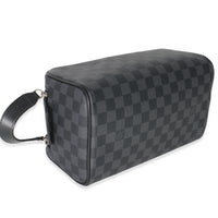 Louis Vuitton Damier Graphite Canvas Dopp Kit av