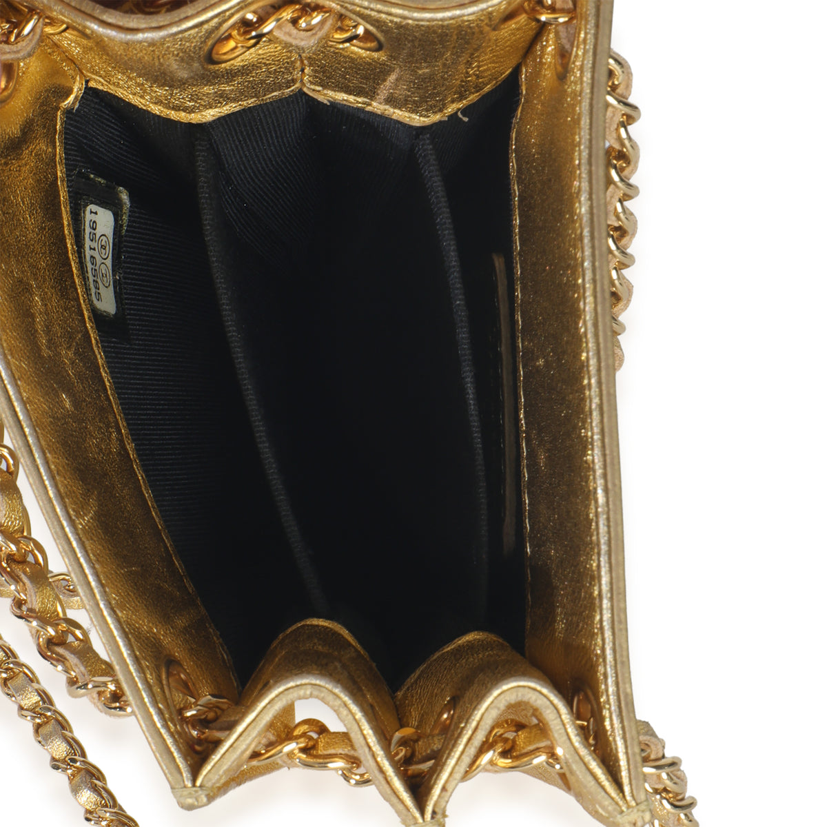 Chanel Gold Patent CC Phone Holder Crossbody Handbag av