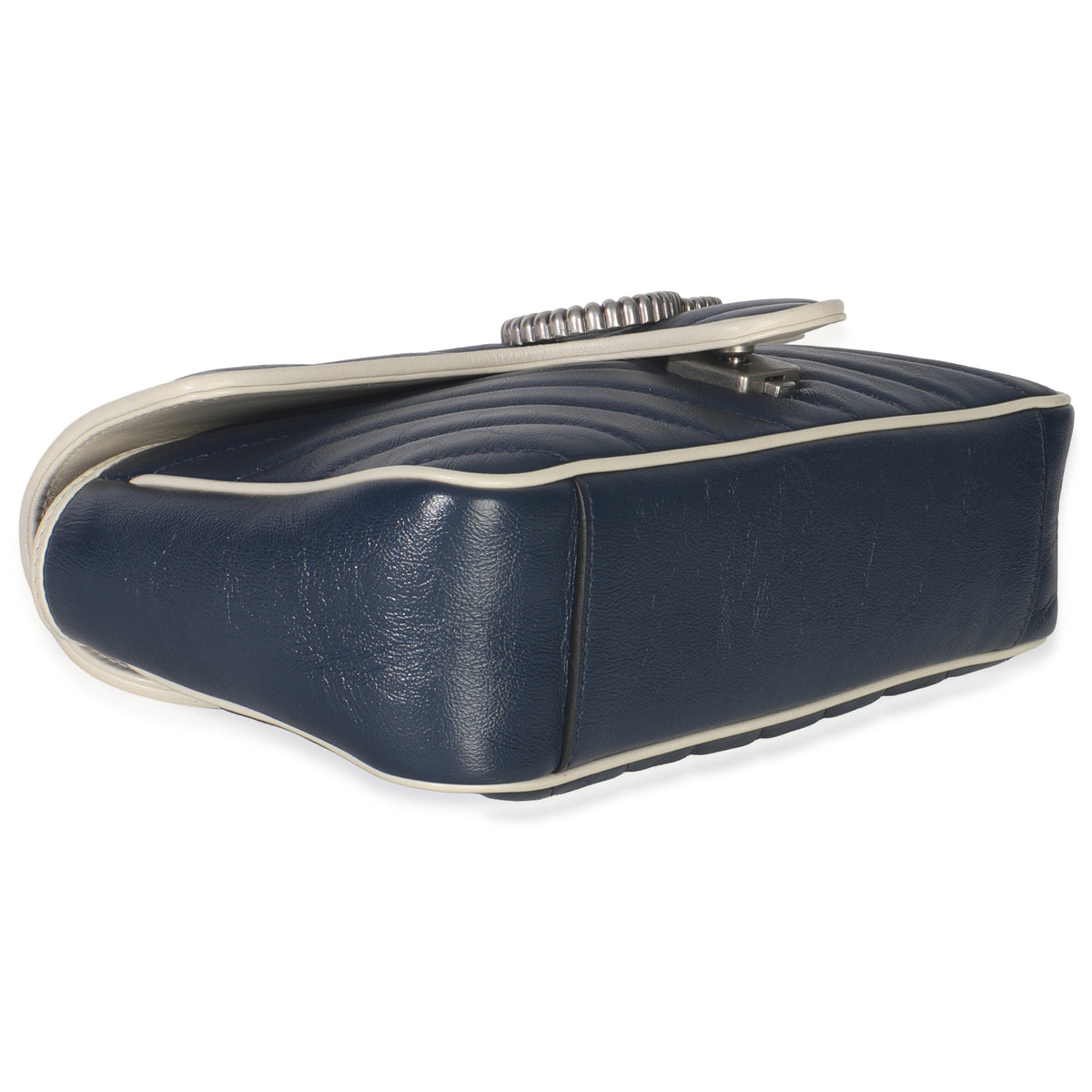 Gucci Navy White Calfskin Matelasse Diagonal Torchon Medium GG Marmont Bag Handbag clasp