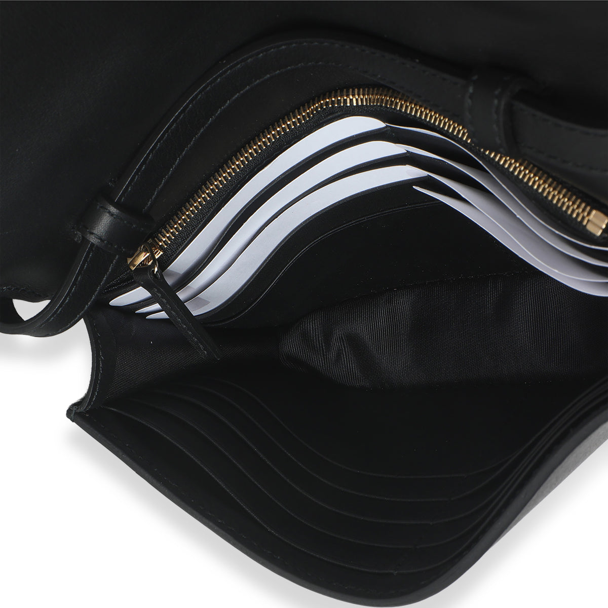 Gucci Black Smooth Calfskin Interlocking G Wallet On Strap Handbag clasp