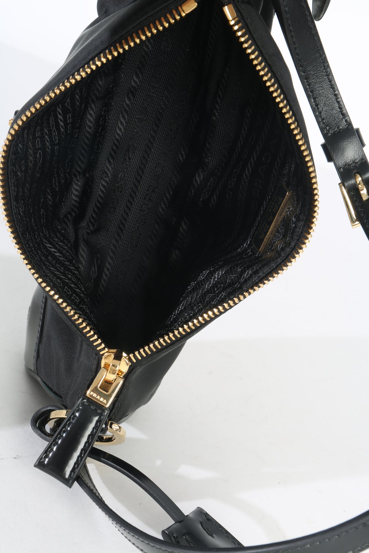 Prada Black Tessuto Nylon Re Edition 2002 Handbag ad3
