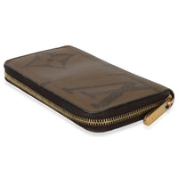 Louis Vuitton Giant Reverse Monogram Canvas Zippy Wallet Handbag box