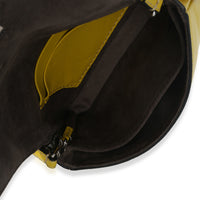 Fendi Yellow Leather Fox Fur Buggie Micro Baguette Handbag av