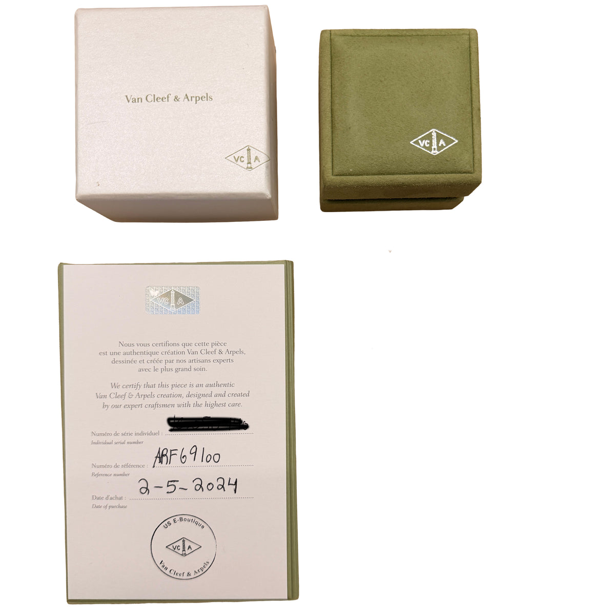 Van Cleef & Arpels Yellow Gold Mother Of Pearl Sweet Alhambra Pendant box