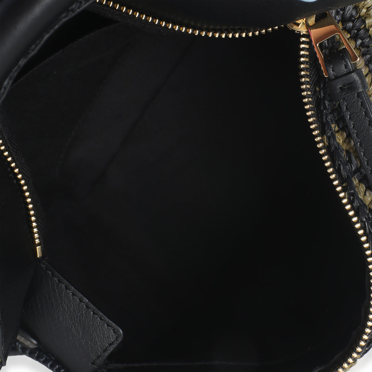 Loewe Anise Olive Raffia Calfskin Small Puzzle Bag Handbag av