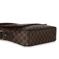 Louis Vuitton Damier Ebene Canvas Shelton Messenger MM Handbag clasp