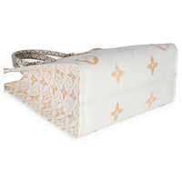 Louis Vuitton Monogram Giant By The Pool 2.0 Onthego MM Handbag clasp