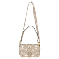 Louis Vuitton Tourterelle Creme Giant Monogram Empreinte Diane Handbag av