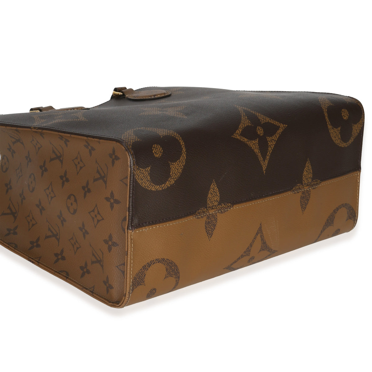 Louis Vuitton Reverse Monogram Giant Canvas Onthego MM Handbag clasp