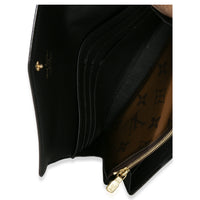Louis Vuitton Reverse Monogram Giant Canvas Sarah Wallet Wallet av
