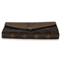 Louis Vuitton Reverse Monogram Giant Canvas Sarah Wallet Wallet stamp