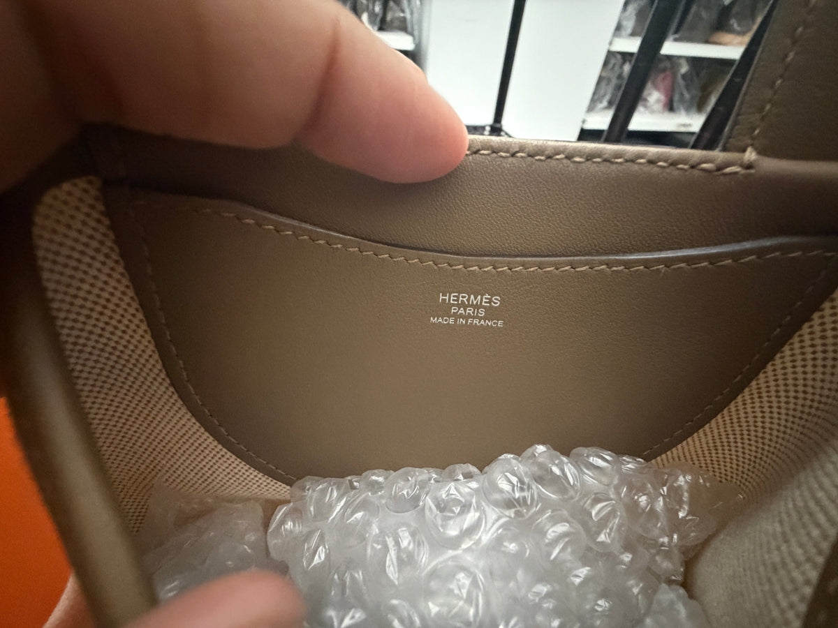 Hermès Toile H Swift Ecru Beige De Weimar In The Loop 18 PHW Handbag ad2