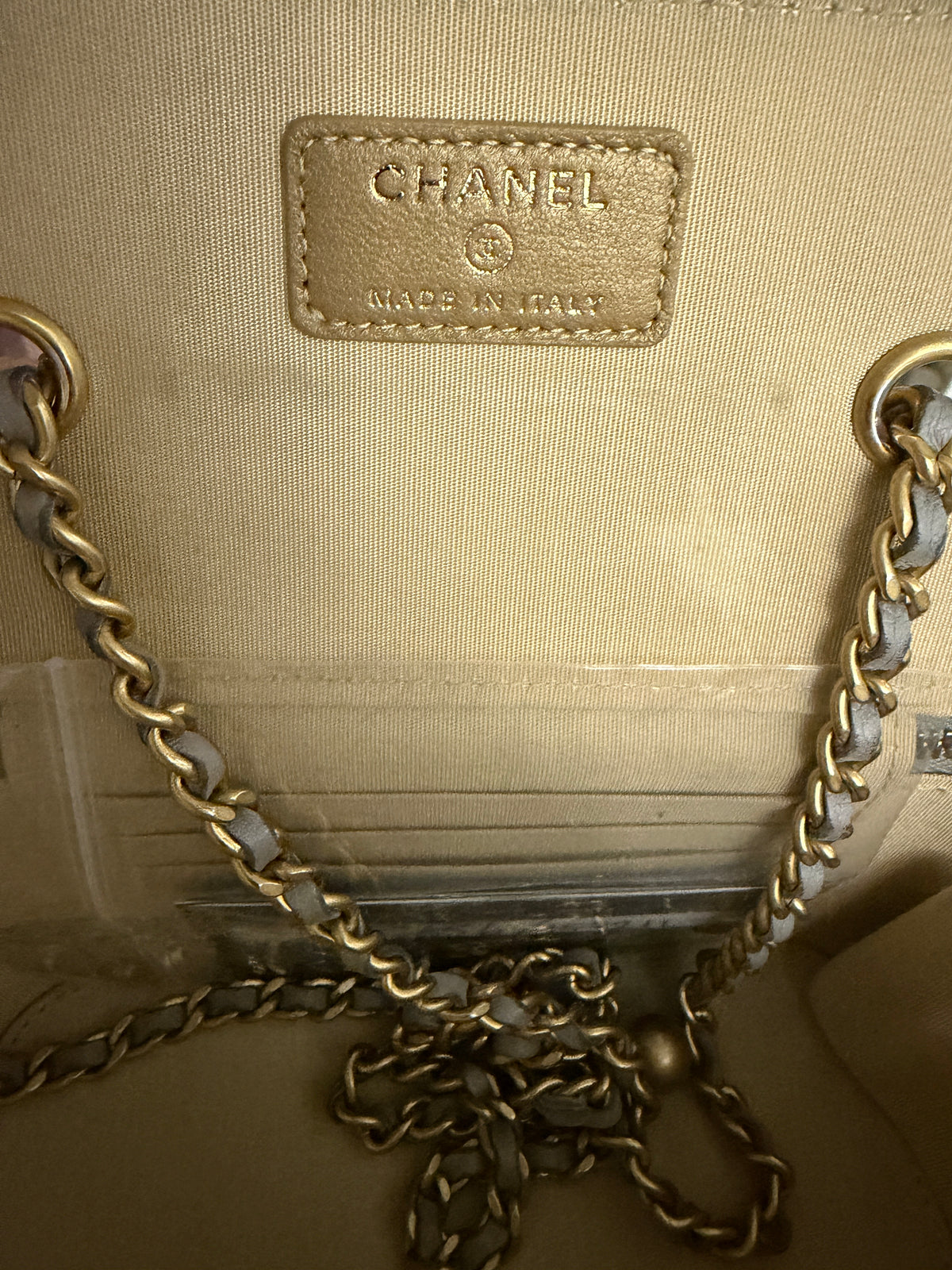 Chanel Grey Quilted Lambskin Small Pearl Crush Vanity Case Handbag ad4