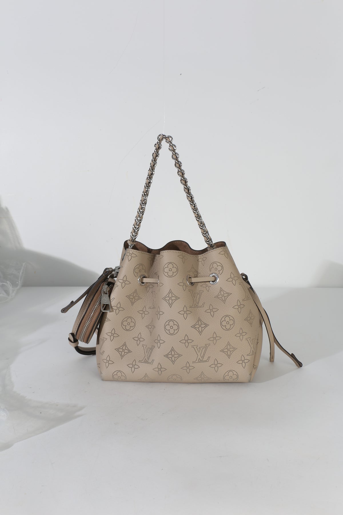Louis Vuitton Galet Monogram Mahina Bella Handbag id